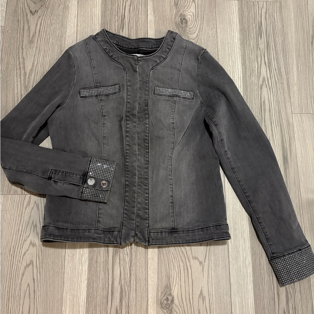 White House Black Market Diamond Jean Jacket Size 6